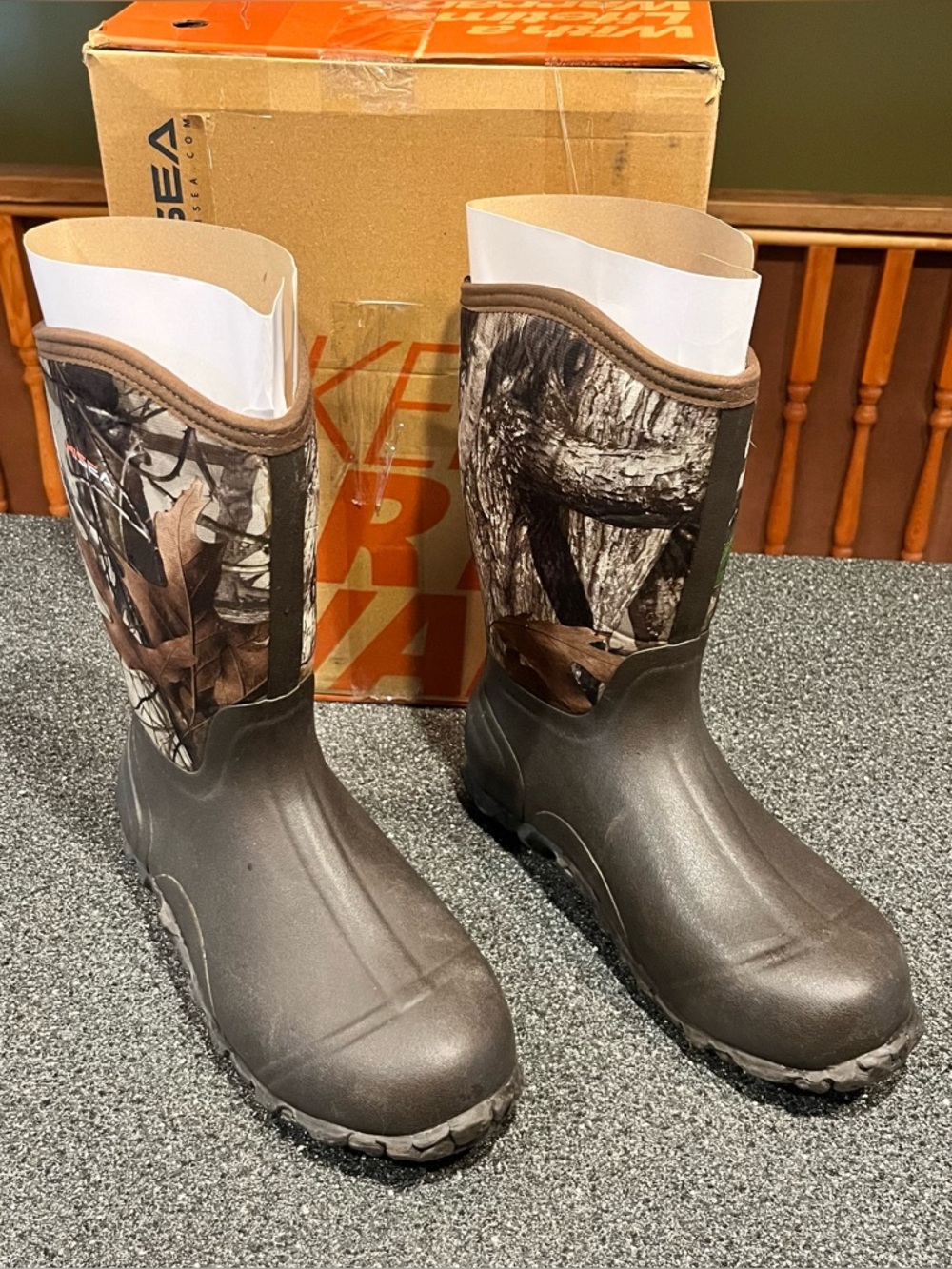 Men’s Camo Neoprene Hunting Boots